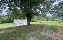 4656 Kentucky 1304, Hinkle, KY 40953
