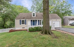 7407 Roe Avenue, Prairie Village, KS 66208