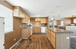 2050 3RD St, ColumbiaCity, OR 97018