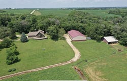 4800 Cub Hollow Road, Gratiot, WI 53541