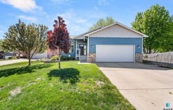 445 N Jenny Ave, Tea, SD 57064