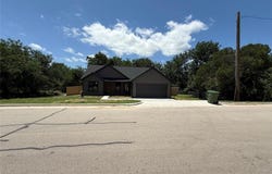 901 SW 10th Street, Mineral Wells, TX 76067