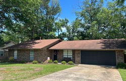 2506 Cherokee, Magnolia, AR 71753
