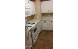 3236 E Chandler Boulevard, Phoenix, AZ 85048