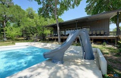 464 County Road 471, Gonzales, TX 78629