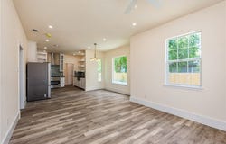 228 E Avenue G, Robstown, TX 78380