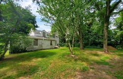 92 Compton Street, Belford, NJ 07718
