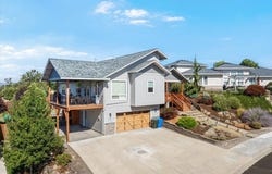 16 Terra Linda Court, Eagle Point, OR 97524