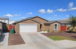 562 W Greenwood Avenue, Woodlake, CA 93286