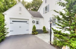 6 Stoneleigh Road, Worcester, MA 01606