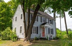 27 Myrtle Street, Saratoga Springs, NY 12866