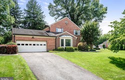 9921 KENTSDALE DR, POTOMAC, MD 20854