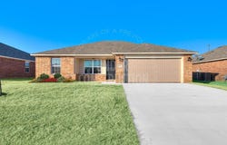 9720 Gray Wolf Lane, Yukon, OK 73099