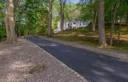 160 Pelican Road, Middletown, NJ 07748