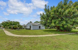 140 Village Circle, Jupiter, FL 33458