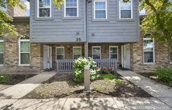 35 Foxcroft Road, Naperville, IL 60565
