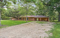 182 Brandon Williamsburg Road, Mendenhall, MS 39114