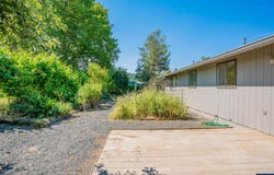 1043 26th Ct, Sweet Home, OR 97386