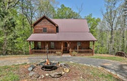 39 Nadir Court, Ellijay, GA 30540