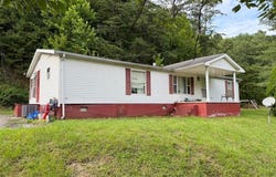 1039 Right Fork Bull Creek, Prestonsburg, KY 41653