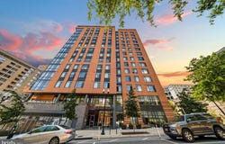 2000 CLARENDON Boulevard, ARLINGTON, VA 22201