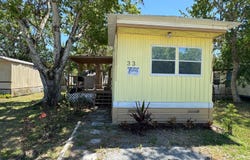 33 Pinewood Pl, Mims, FL 32754