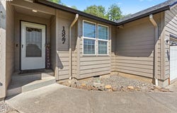 1327 G St, Washougal, WA 98671