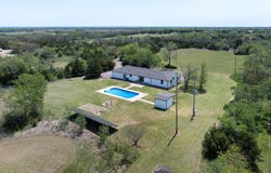 13418 SW 200th St, Rose Hill, KS 67133-8571