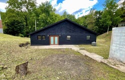 9968 hwy 805, Jenkins, KY 41537