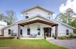 8912 Dixie Street, Ocean Springs, MS 39564