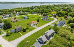 15 Roger Williams Court, Portsmouth, RI 02871