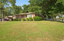 814 Springmont DR., Hopkinsville, KY 42240