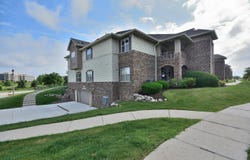 2933 W Drexel Ave, Franklin, WI 53132
