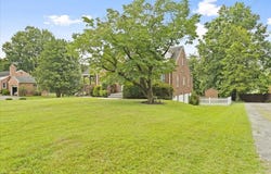 3546 Grandin RD, Roanoke, VA 24018