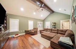 620 Town Oaks Cir, Kilgore, TX 75662