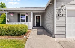 101 Aberdeen Lane, Eagle Point, OR 97524