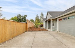 609 LINCOLN ST, Silverton, OR 97381