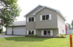 1432 Zachary Street S, Cambridge, MN 55008
