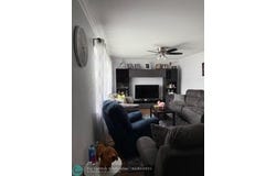 8040 SW 17 PL, Davie, FL 33324
