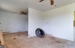 32 OLD KINGS HIGHWAY, MANNINGTON, NJ 08079