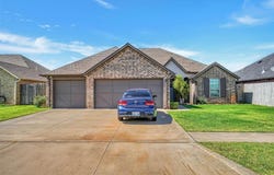 2613 Falling Leaves Drive, Weatherford, OK 73096