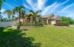 533 SW Kaabe Avenue, Port St Lucie, FL 34953