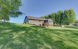 302 Little John Road, Estherville, IA 51334