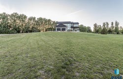 25265 466th Ave, Hartford, SD 57033