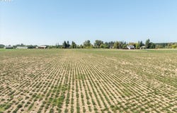 31601 S YODER Rd, Hubbard, OR 97032
