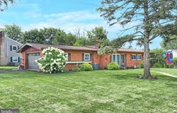 3100 COCHRAN DRIVE, LANCASTER, PA 17601