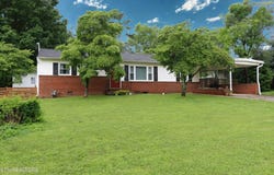 8025 Sharp Road, Powell, TN 37849