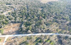 3100 Chuckwagon Rd, Luling, TX 78648