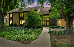 740 Saint Andrews Lane, Crystal Lake, IL 60014