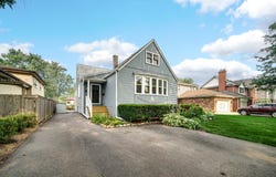 856 Margret Street, Des Plaines, IL 60016
